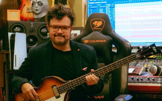 Aleks Syntek no descarta cantar reggaetón, pese a haberse mostrado en contra del género