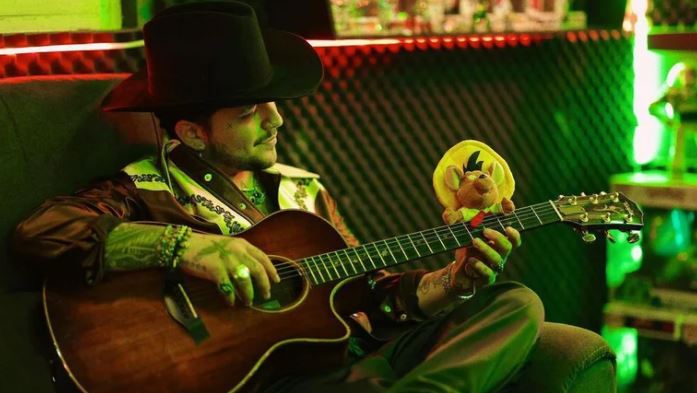 Christian Nodal se pone picante tras romper su relación con Belinda