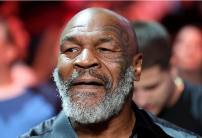 Mike Tyson da su versión sobre la derrota de Canelo Álvarez