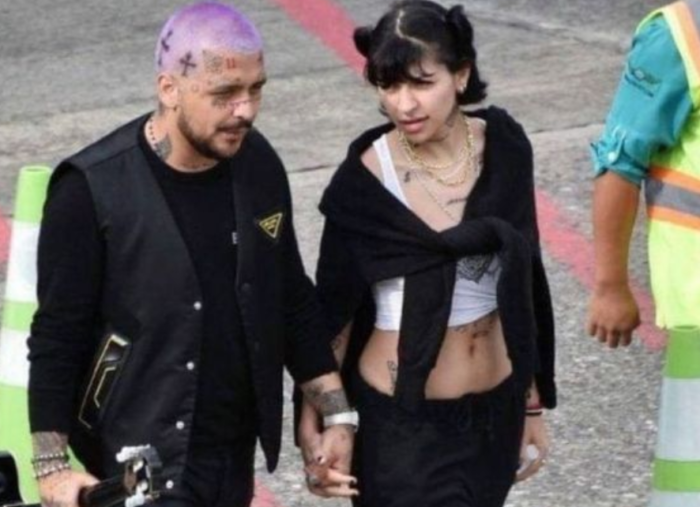 ¿Nueva pareja? Captan a Christian Nodal de la mano con la rapera Cazzu