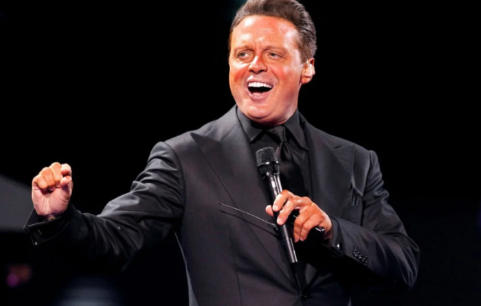 El increíble parecido de una mujer con Luis Miguel que hace estallar las redes
