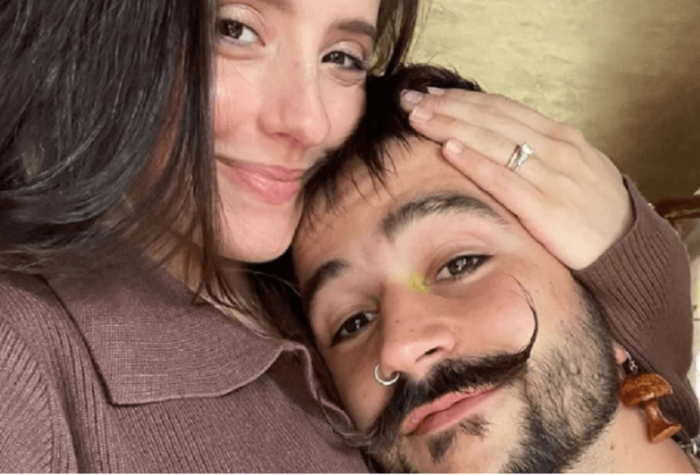 Camilo revela que Evaluna se sumó a la "moda" de comerse su placenta