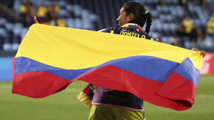 Daniela Arias celebra la victoria de Colombia contra Alemania en la Copa Mundial Femenina de la FIFA Australia/Nueva Zelanda, el 30 de julio de 2023.