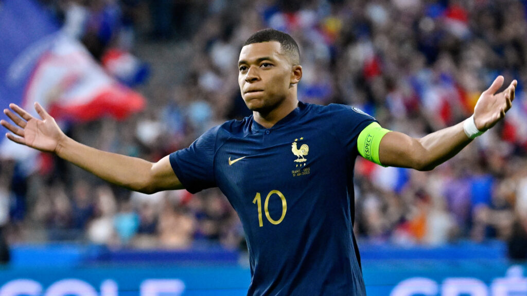 Kylian Mbappé Francia v Grecia Eliminatorias Eurocopa 2024 06192023