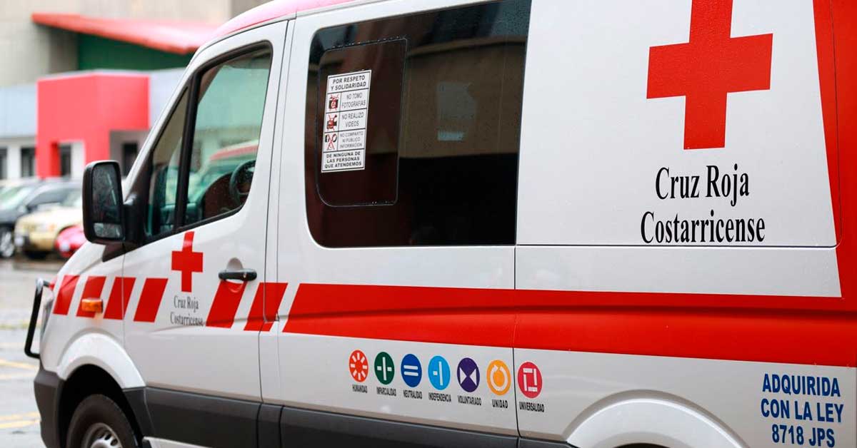 ¡En plena plaza! Violento ataque a balazos deja un hombre fallecido en campo de fútbol