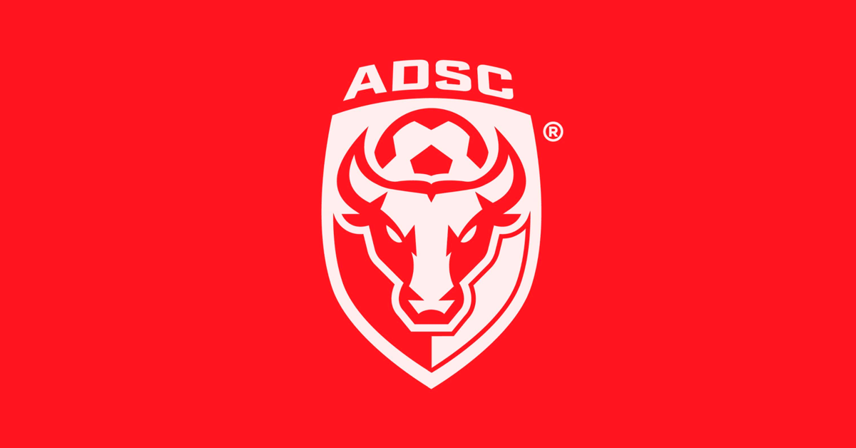 San Carlos responde con contundente mensaje ante acusaciones sobre racismo