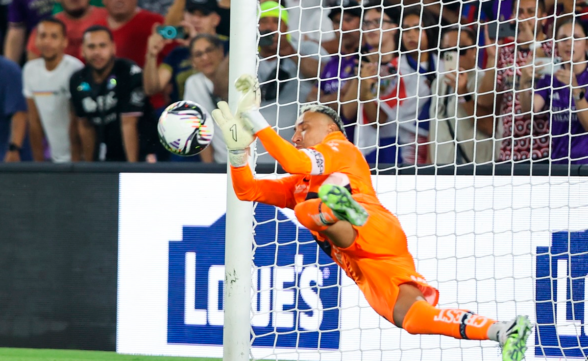 Vídeo: Vea las impresionantes atajadas de Keylor Navas en el primer tiempo de la final de la Liga MX