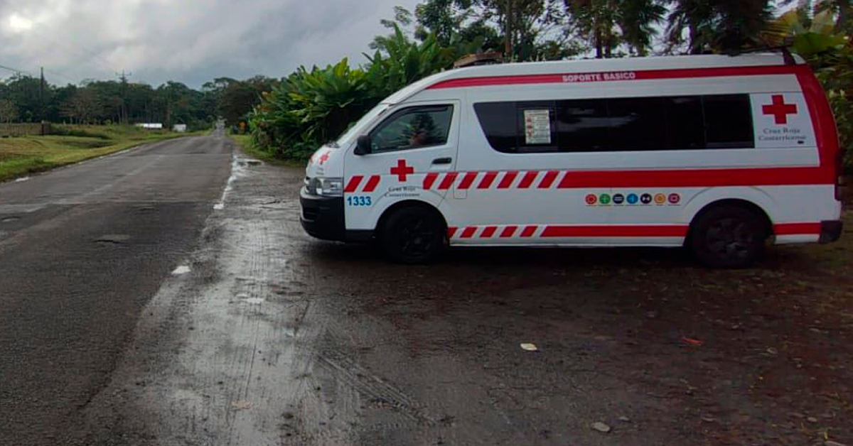 Menor de 12 años está atrapada dentro del cauce de un río sin poder salir; Cruz Roja en escena