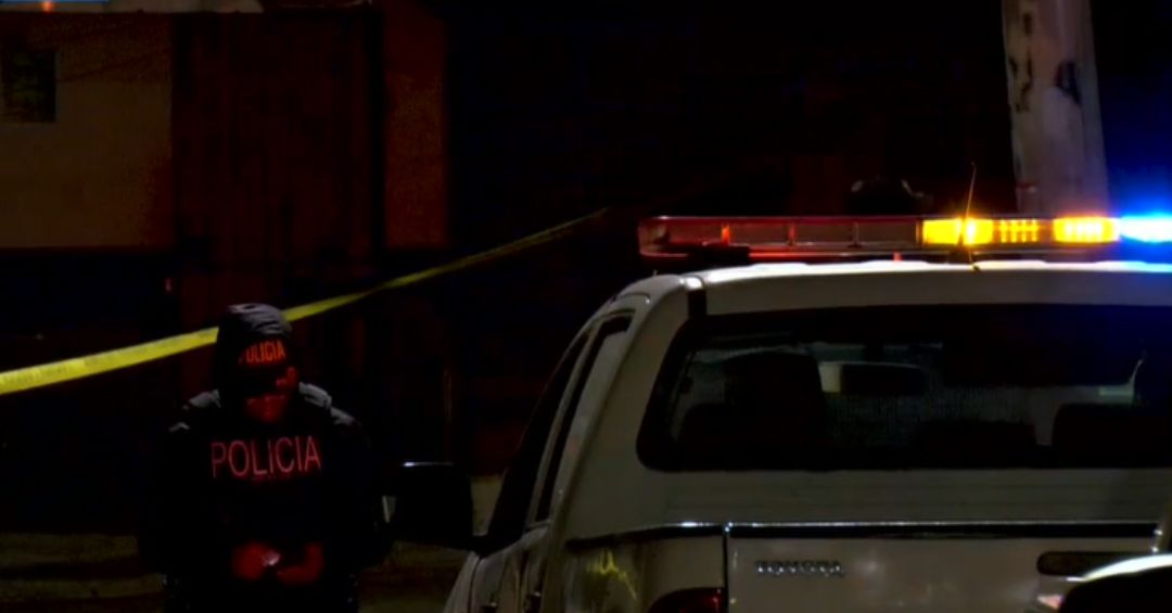 Balacera deja una joven fallecida y un hombre crítico en Desamparados