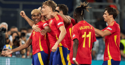 España: Fútbol acompañado de paella y flamenco