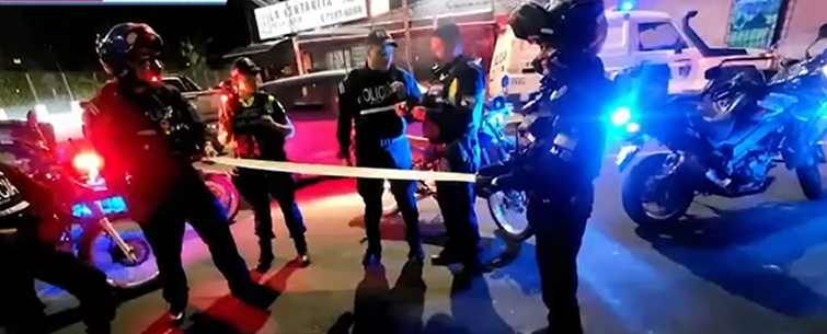 ¡Increíble! Hacen parte a motociclista y el papel de sanciones midió metro y medio