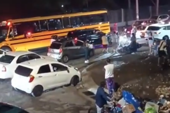 (VIDEO) Choque en Pavas terminó con violenta riña entre conductores