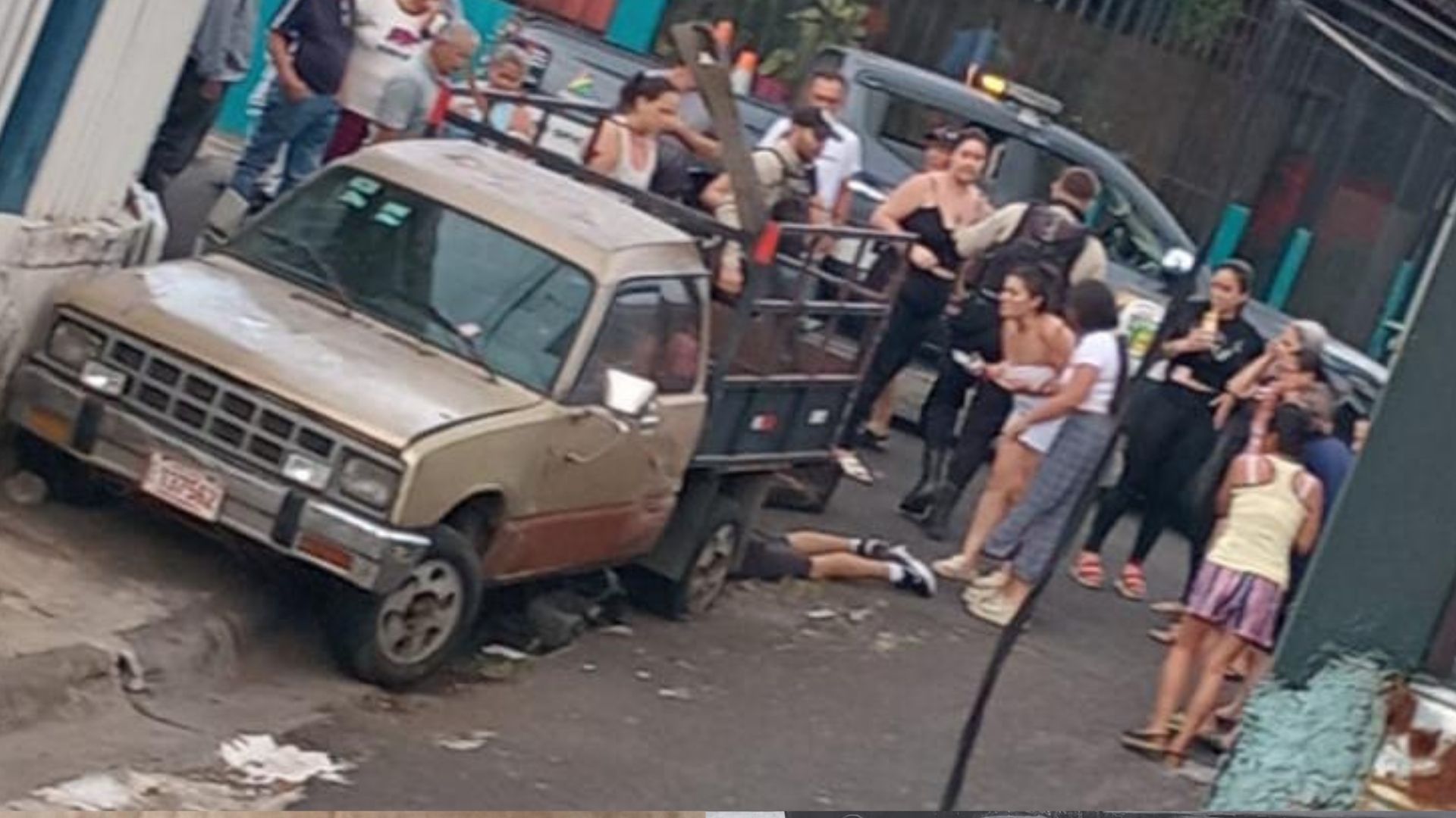 Sicarios asesinan a hombre en plena vía pública