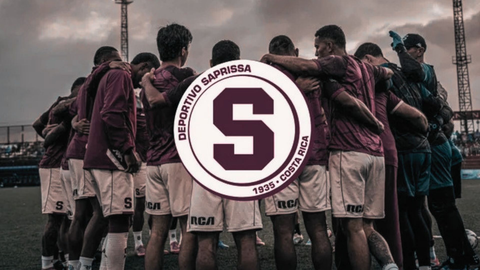 ¡Bombazo en Tibás! Figura clave de Saprissa renuncia a meses de su llegada