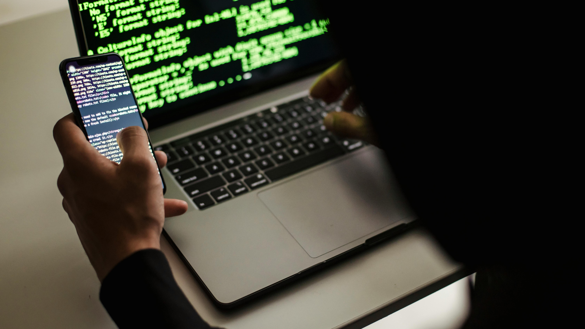 Alerta: Nueva modalidad de estafa podría quitarle su dinero con apenas salir de su casa