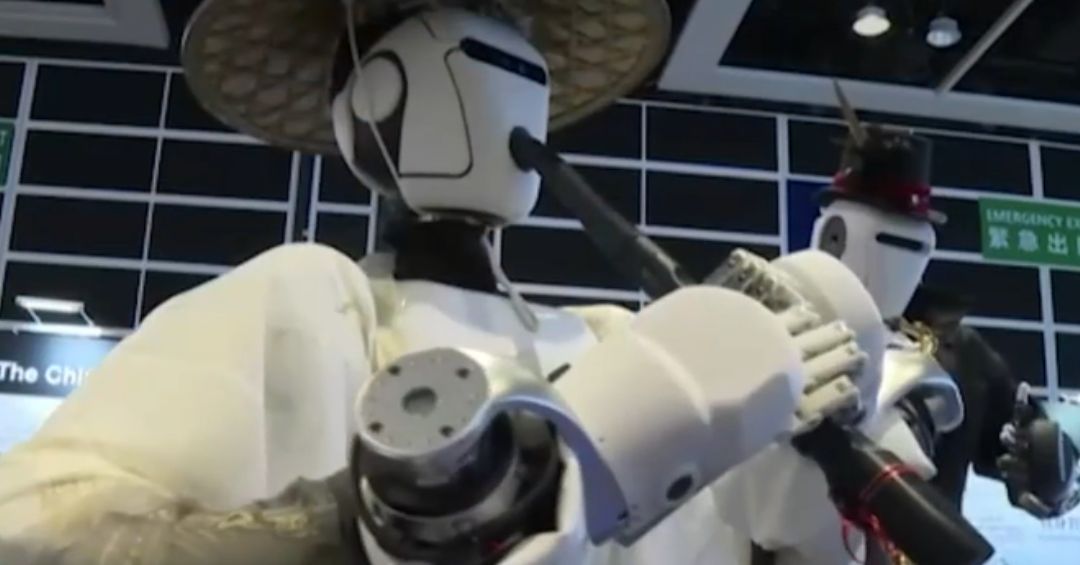 Feria de inteligencia artificial en Hong Kong sorprendió al mostrar robots boxeando