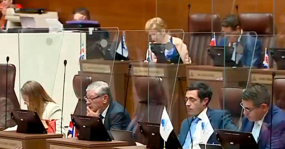 Por esta inesperada razón diputados no votaron hoy el proyecto del tren eléctrico