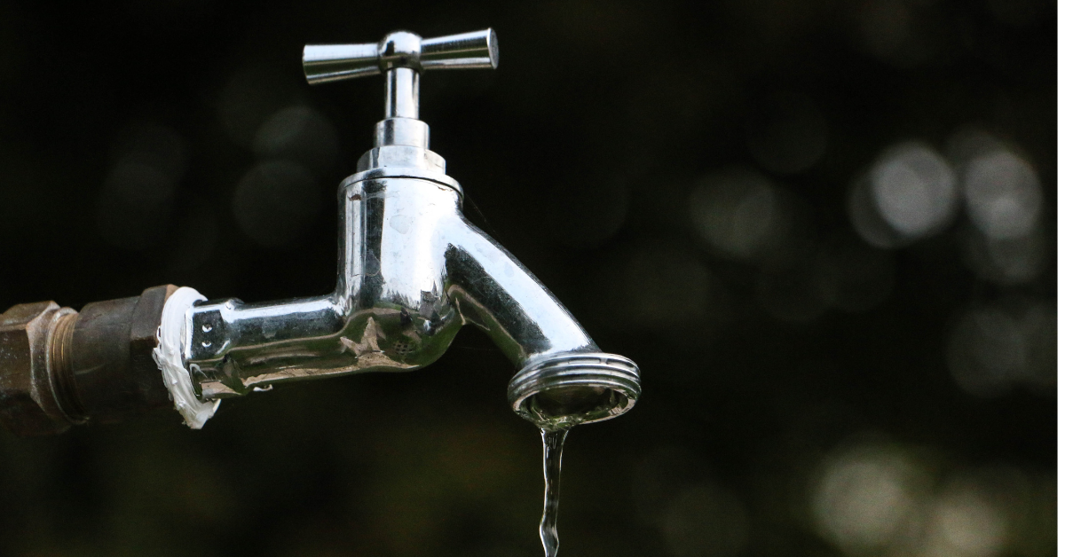 Noche de viernes sin agua en San José