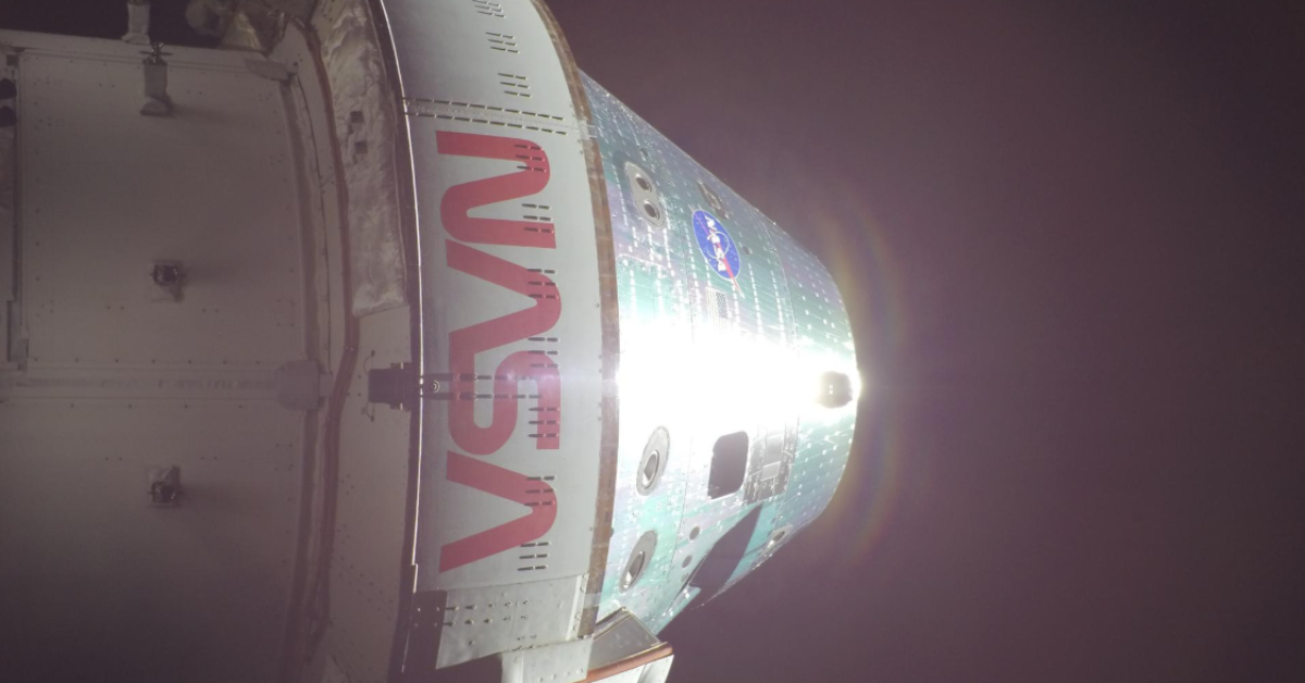 Astronautas volverán a la tierra en medio de una esfera de fuego