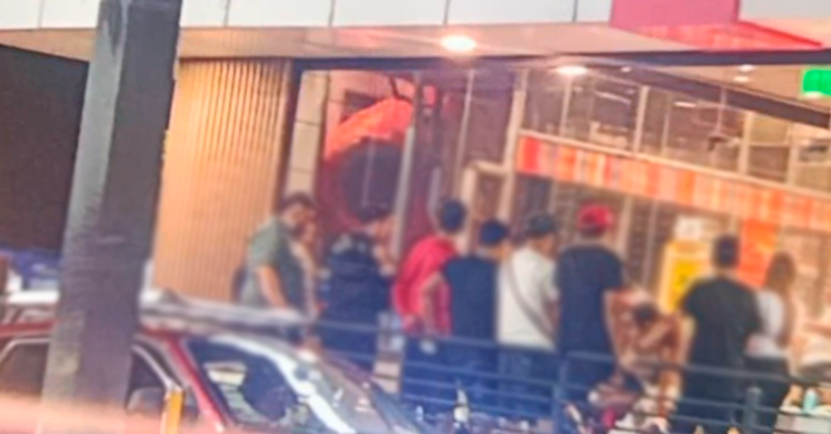 Video capta los momentos de terror tras balacera cerca de reconocido local de comidas rápidas
