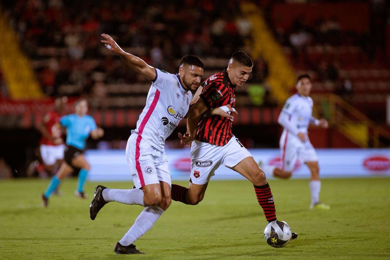 Alajuelense cede puntos en casa ante Guadalupe y pone en riesgo su cuarto lugar