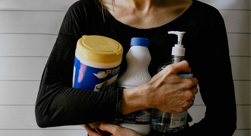 Productos de limpieza pueden generar irritaciones: conozca cómo reconocer los efectos y la forma de evitarlos