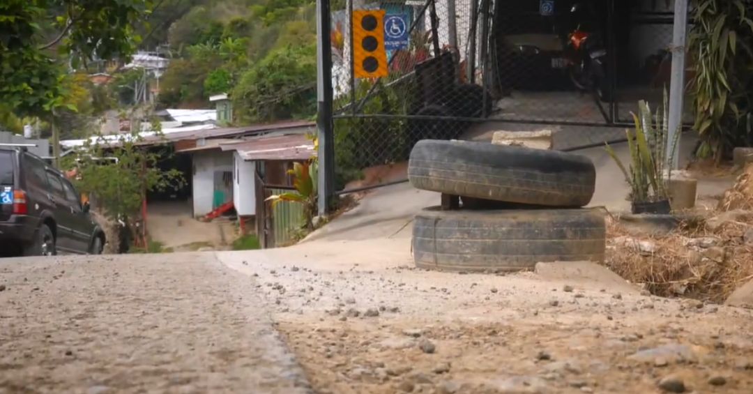 Vecinos de Aserrí lucharon por más de 15 años para asfaltar una carretera