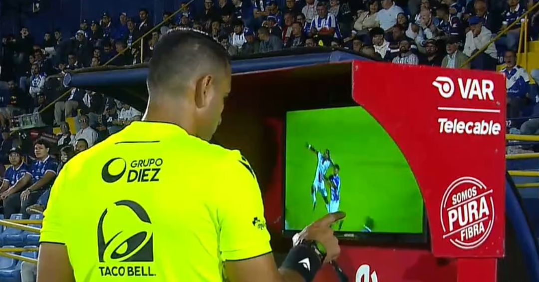Una de cada 6 decisiones del VAR termina en error