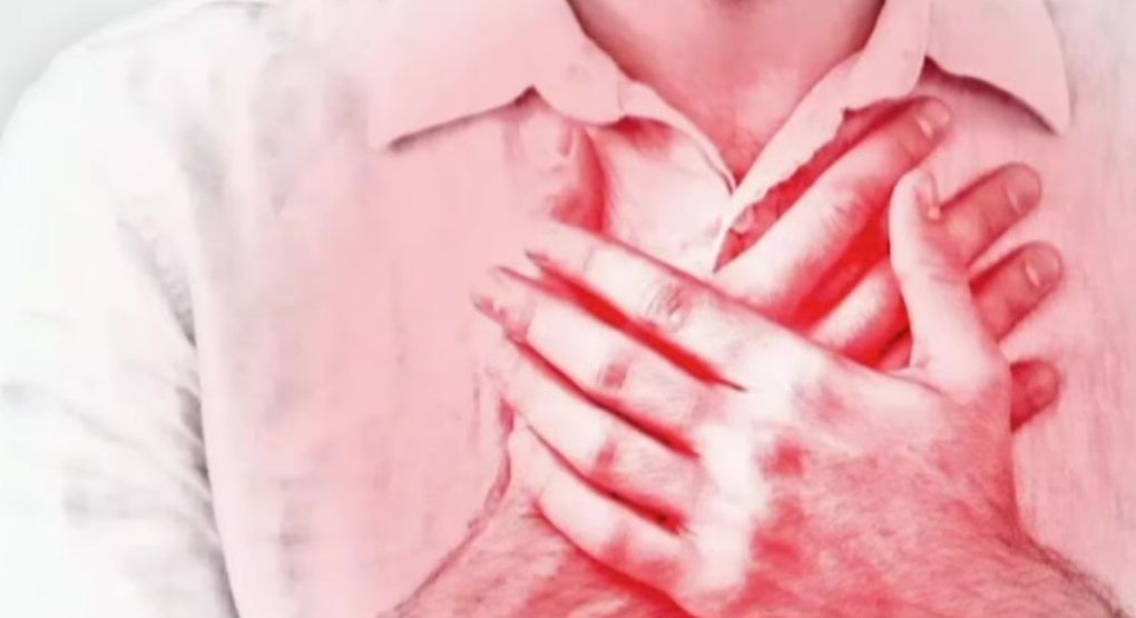 Dolor en el pecho: cómo diferenciar un infarto de otras causas
