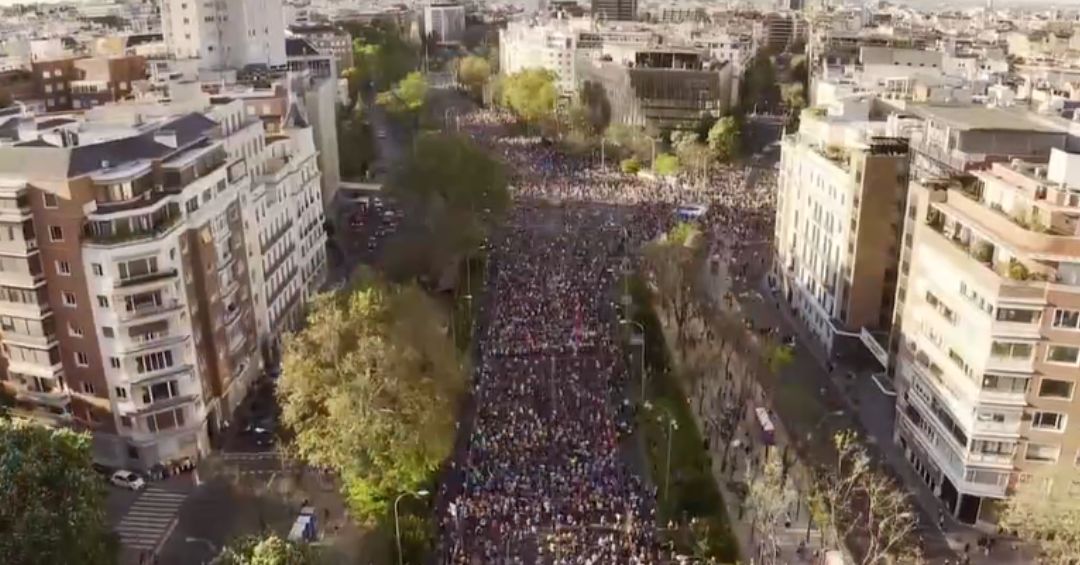 La maratón de Madrid se convierte en una fiesta con grupos musicales