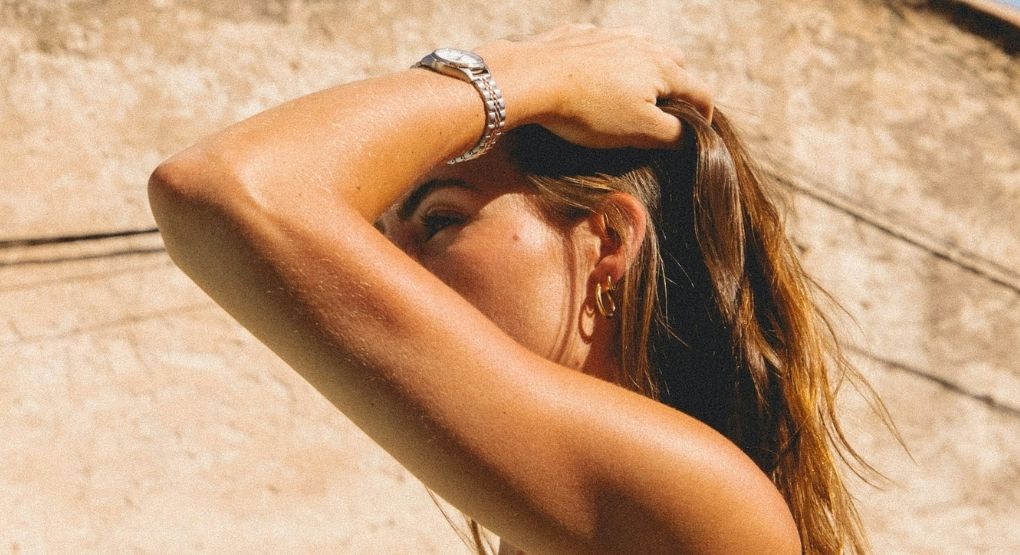 Bronceado natural: ¿cómo lograrlo sin exponerse al sol?