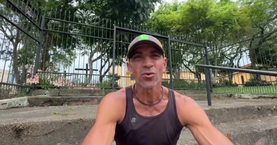 Tras 24 años en la calle, hombre reconstruyó su vida con esfuerzo