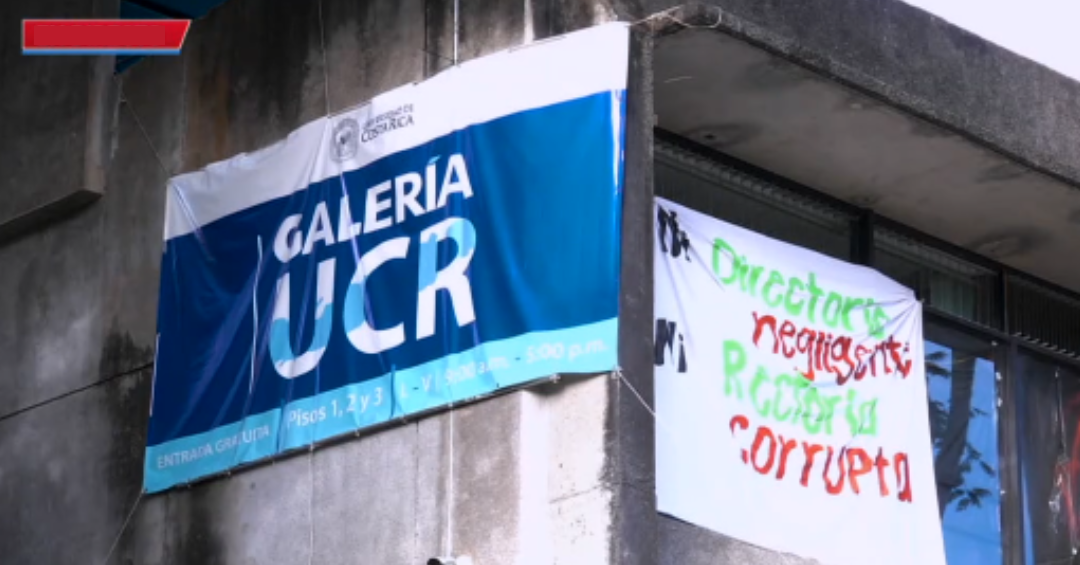 Estudiantes de la UCR continúan con la toma de la rectoría