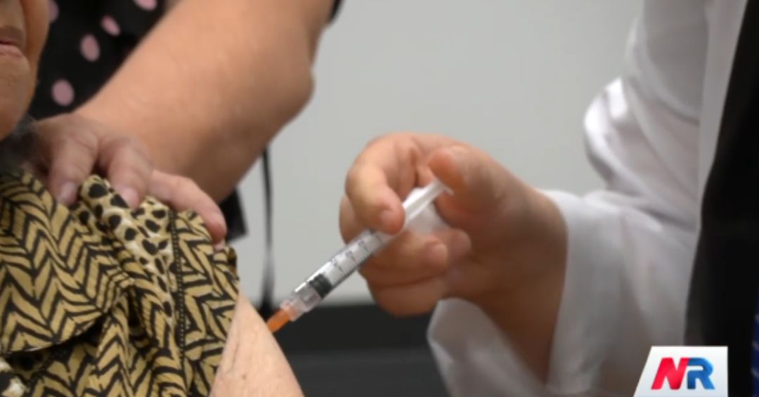 Centros de salud abrirán este lunes los vacunatorios para la población vulnerable