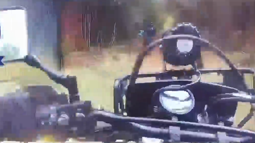 ¡Impactante! Video capta peligrosa persecución policial a motociclista en Alajuelita