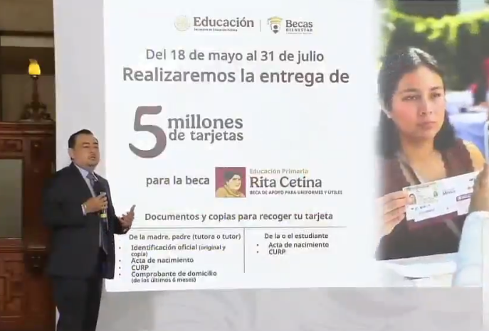 México inició entrega de becas y apoyo para uniformes escolares en escuelas primarias