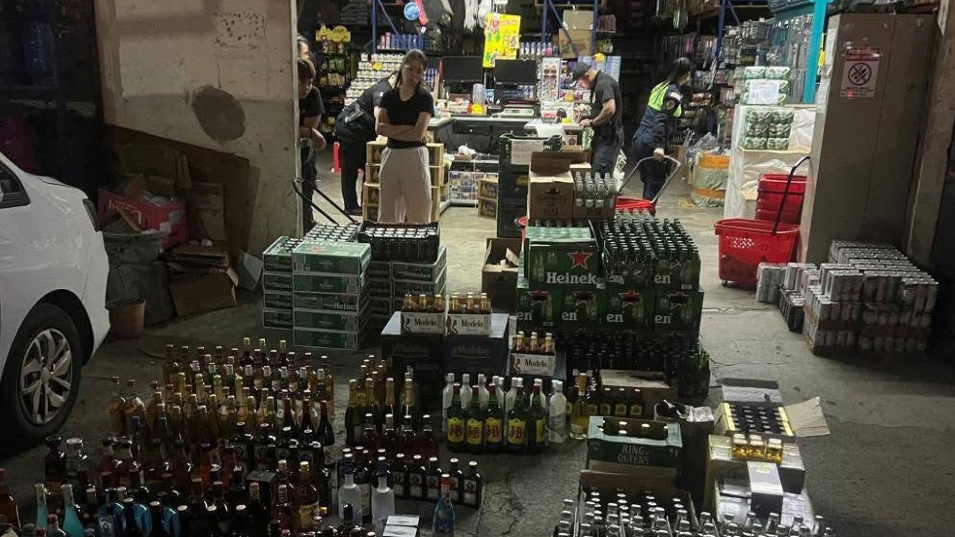 ¡Urgente! Allanan supermercados tras inesperado hallazgo