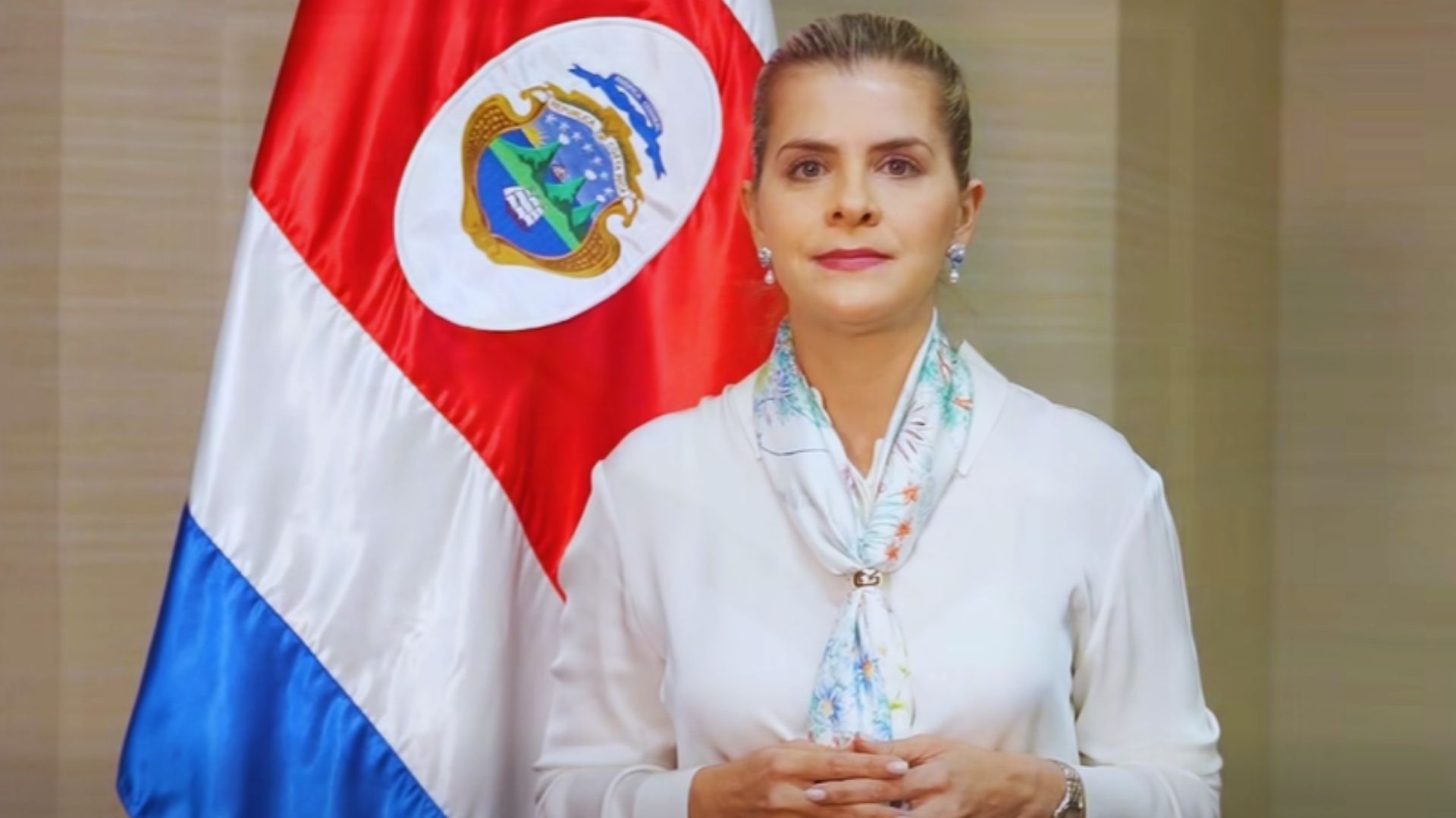 Laura Fernández anuncia reunión de urgencia y lanza fuerte mensaje