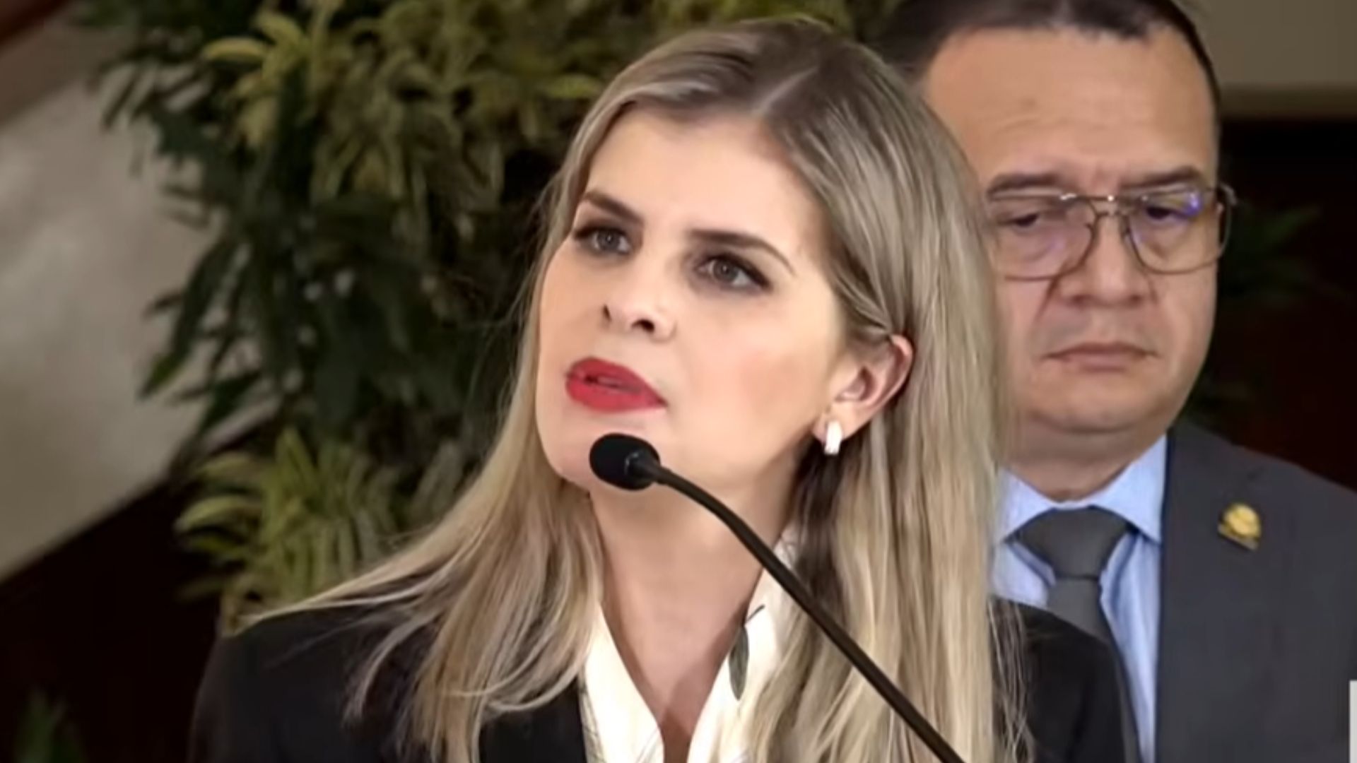 Laura Fernández toma decisión urgente y convoca a los 57 diputados: esta es la razón