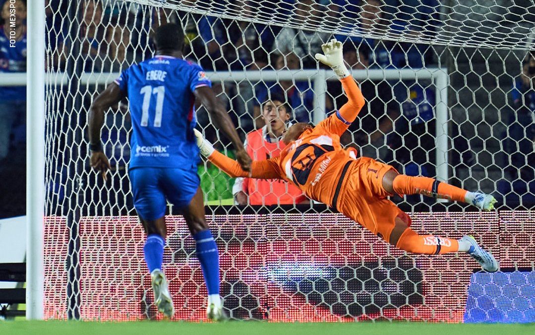Keylor Navas fue la figura en el primer juego de la final de la Liga MX