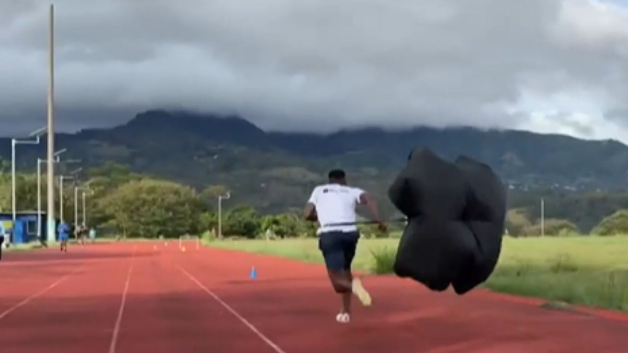 El hombre más rápido de Costa Rica trabaja como conductor para soñar con Los Ángeles 2028