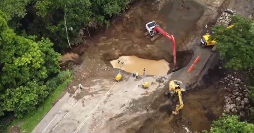¿Cuándo reabrirá la Ruta 27? Continúan trabajos tras enorme hundimiento