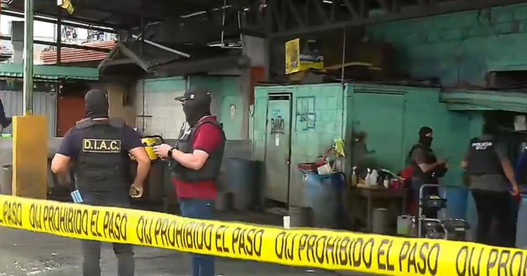 Doble crimen: ataque a joven y acompañante en una moto en Sagrada Familia