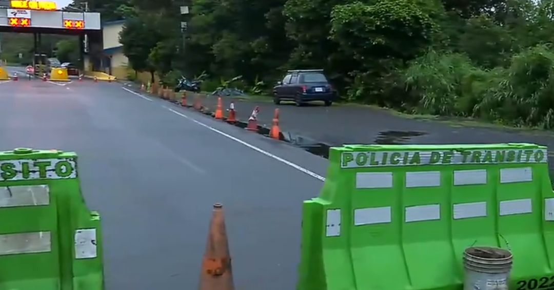 Intensas lluvias de las últimas horas provocaron el cierre de 2 importantes rutas