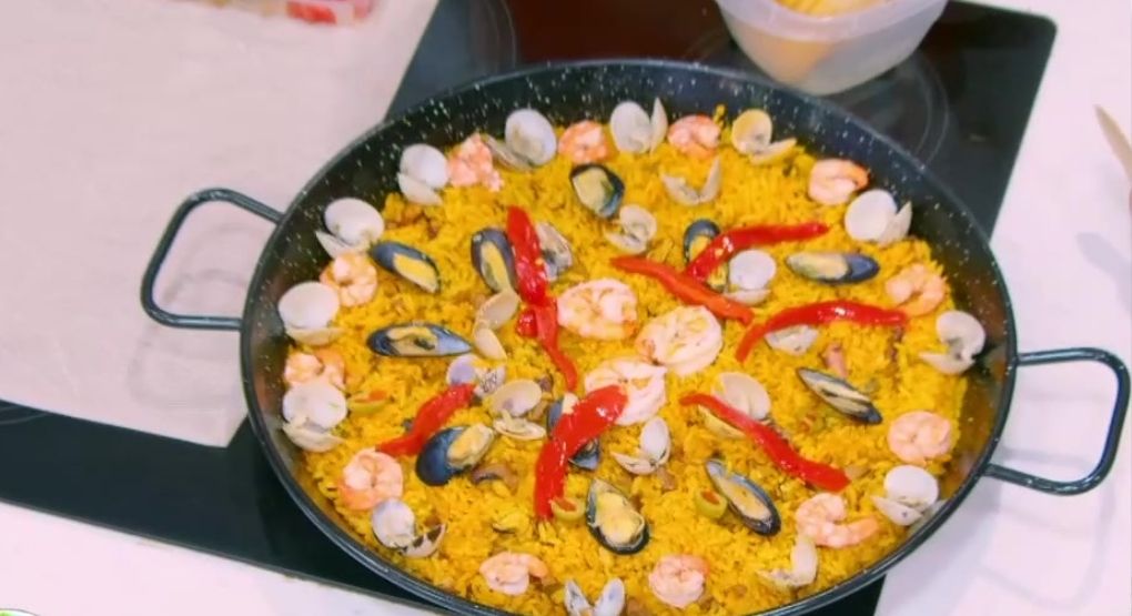 Desde España hasta Giros, le mostramos cómo preparar una paella