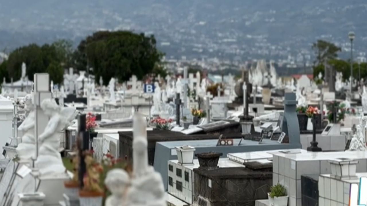 Recorridos nocturnos por tumbas de personajes históricos arrancan en mayo