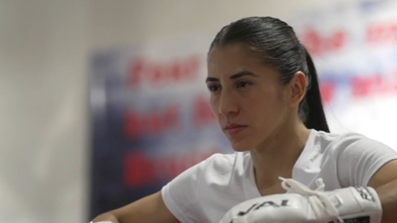 Yokasta Valle tuvo entrenamiento abierto para estar con sus seguidores
