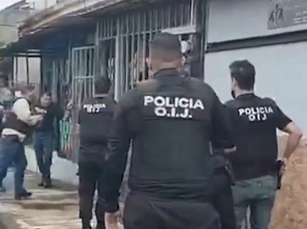 La llamada que dejó sin ahorros a dos adultos mayo