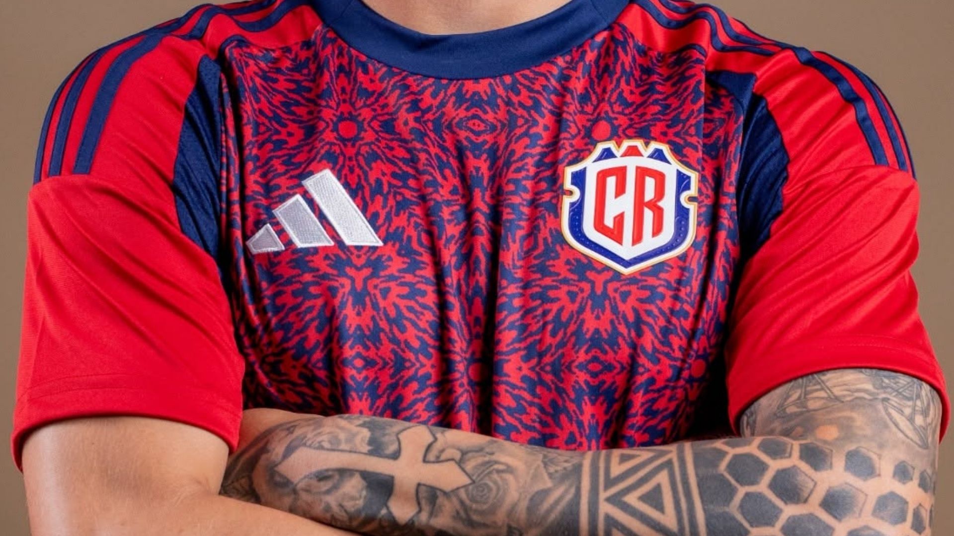 Club europeo anuncia fichaje de jugador costarricense previo