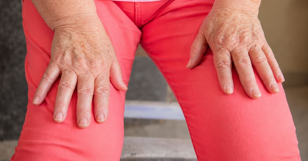 ¿Por qué se duermen los pies, las manos o las piernas? Doctora explica el tema